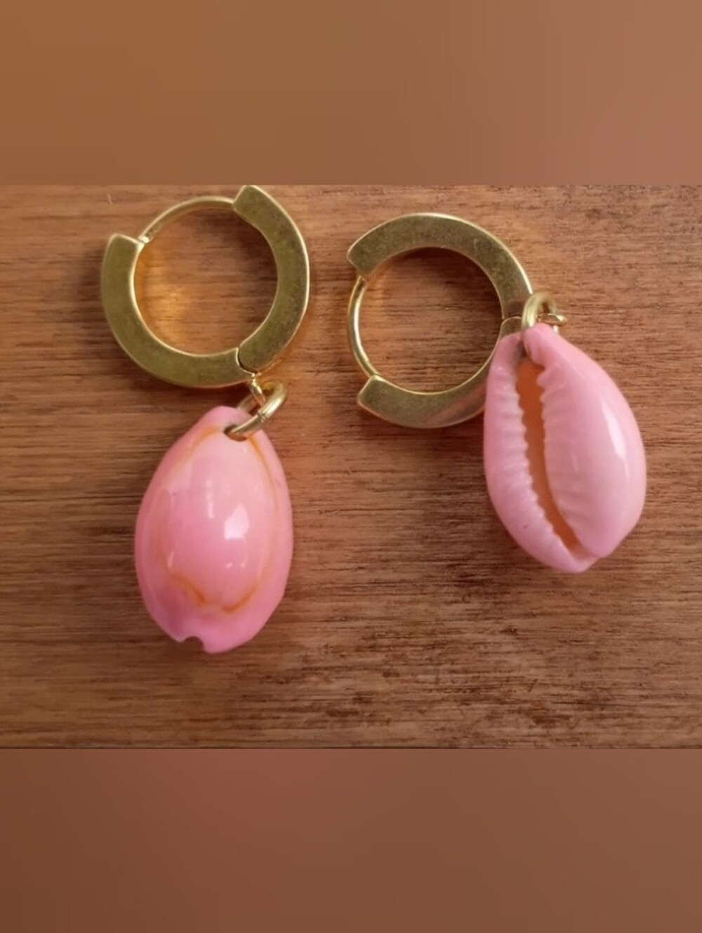 Madewell Pink Cowrie Shell Gold Huggie Hoop 80s Beachy Vibe Slow Luxury